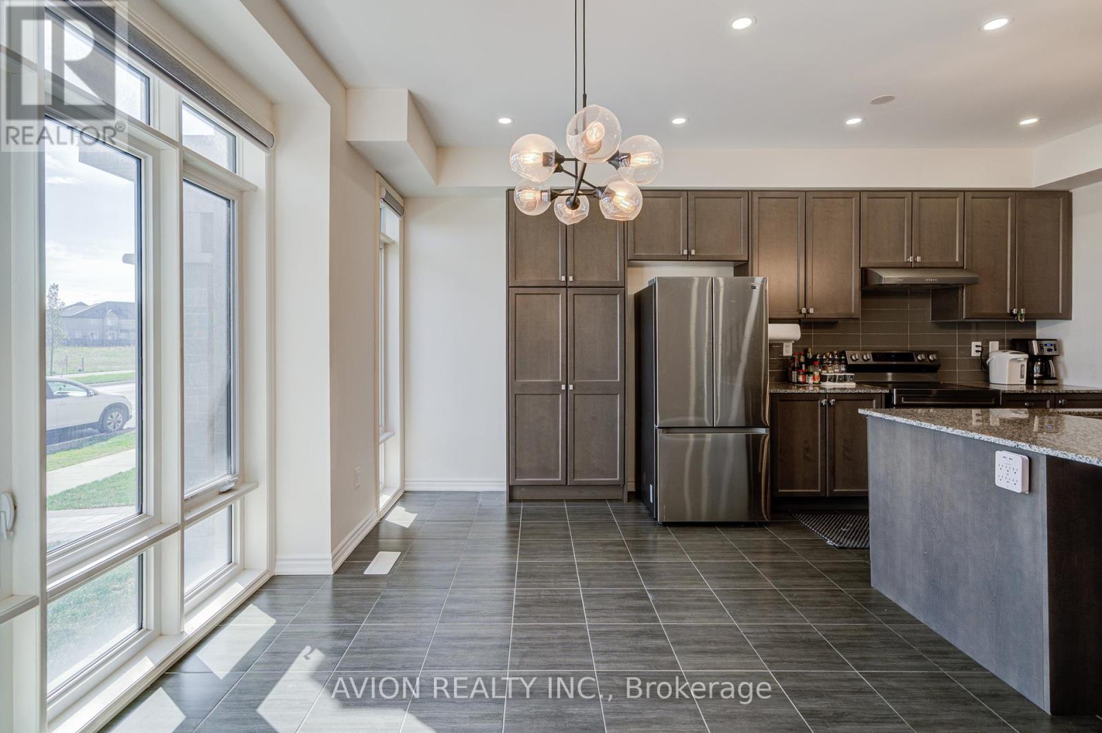 261 Coronation Road, Whitby, Ontario  L1P 0H8 - Photo 12 - E12381939