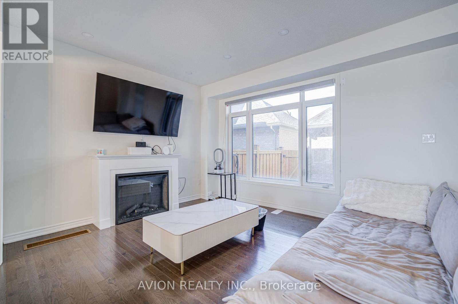 261 Coronation Road, Whitby, Ontario  L1P 0H8 - Photo 13 - E12381939