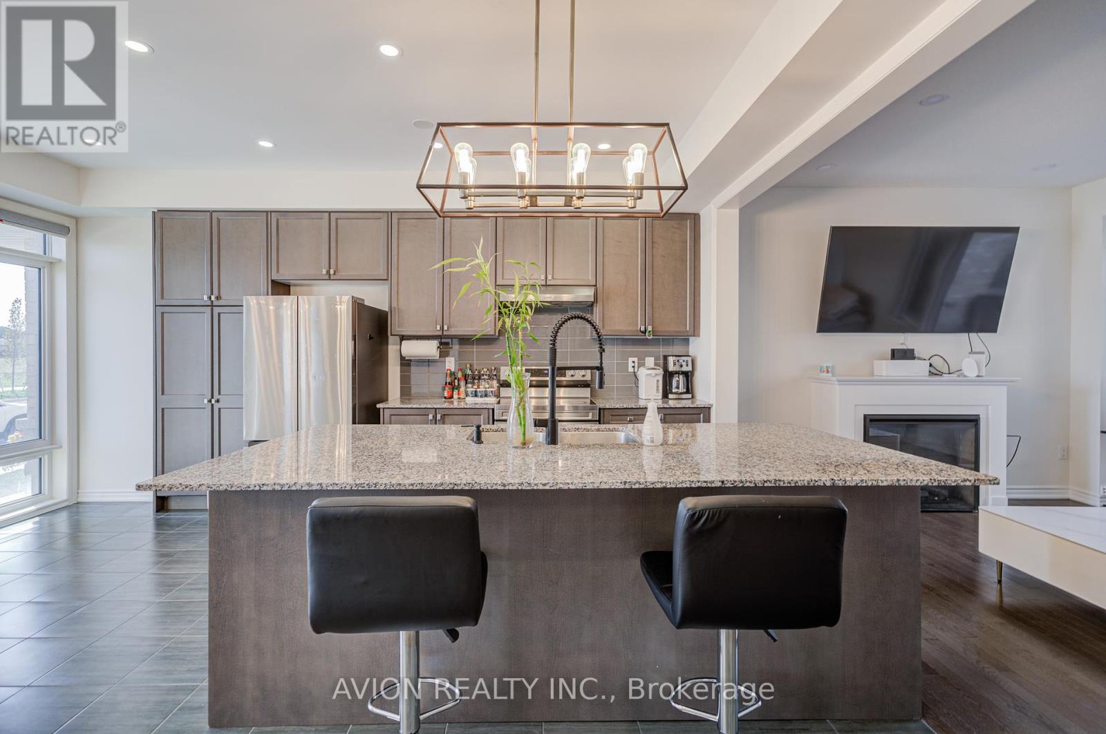 261 Coronation Road, Whitby, Ontario  L1P 0H8 - Photo 6 - E12381939