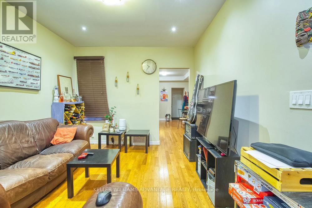 218 Broadview Avenue, Toronto (South Riverdale), Ontario  M4M 2G5 - Photo 7 - E12382028