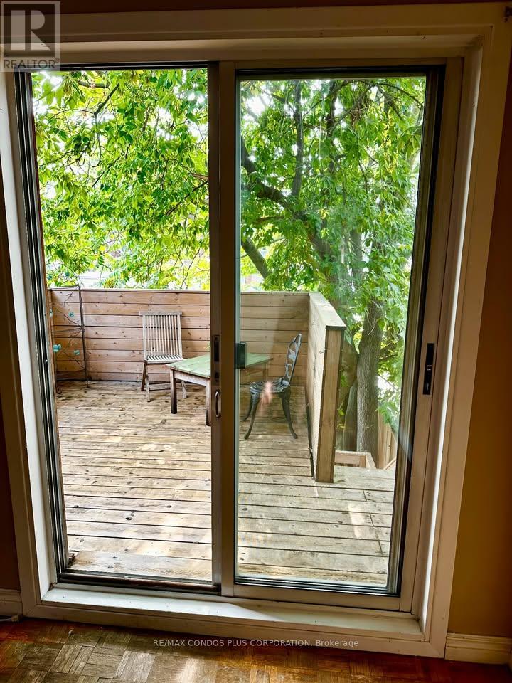 548 Roxton Road, Toronto, Ontario  M6G 3R4 - Photo 13 - C12379408