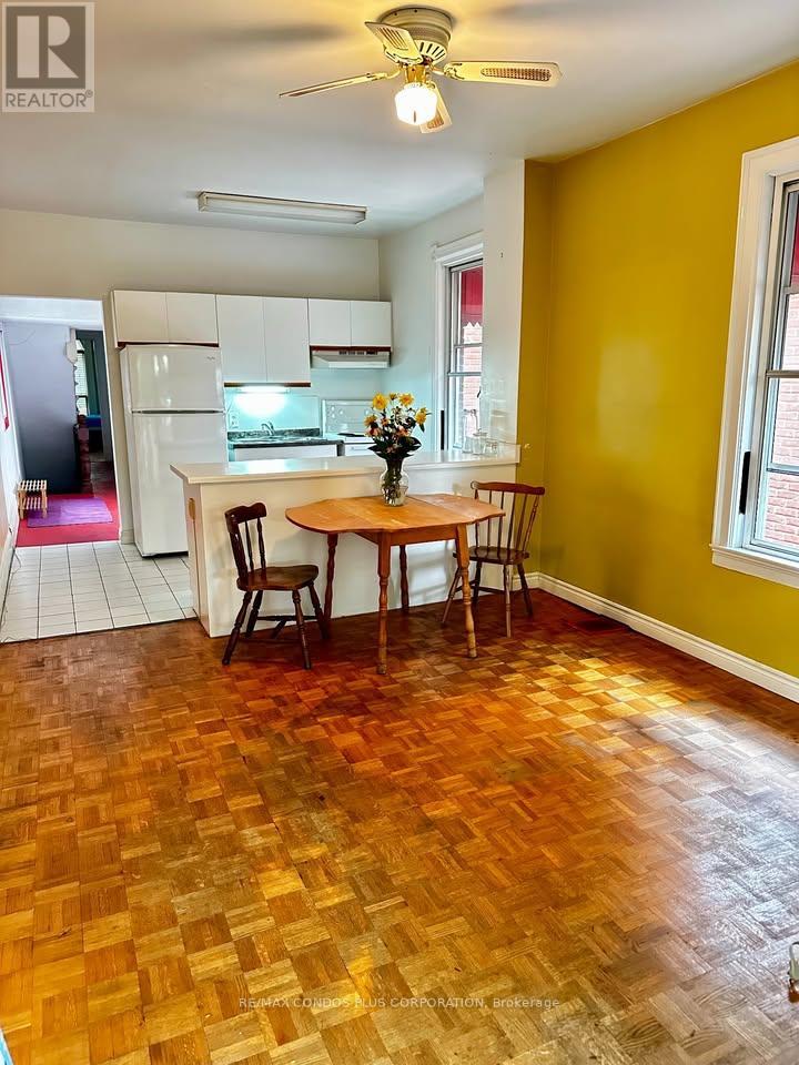 548 Roxton Road, Toronto, Ontario  M6G 3R4 - Photo 10 - C12379408
