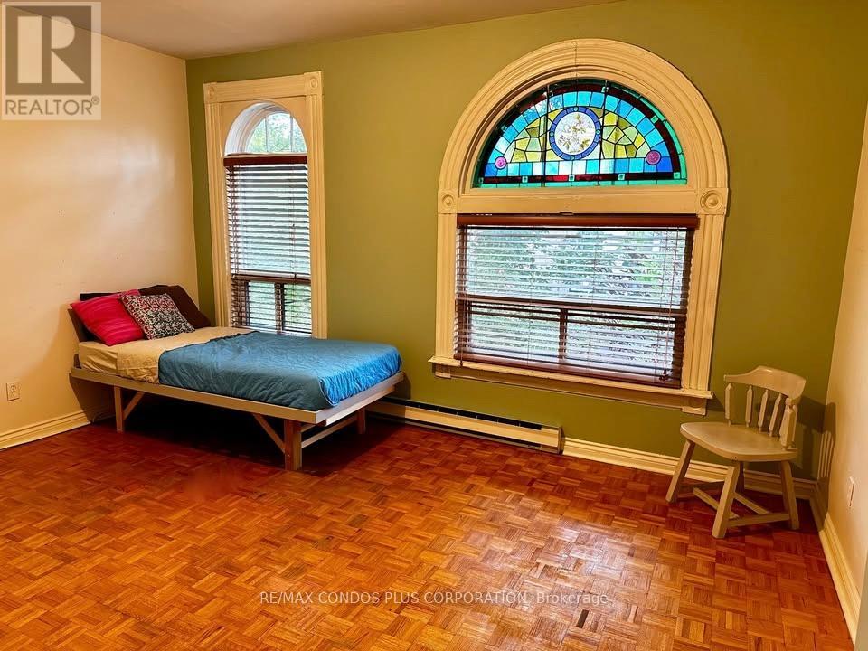 548 Roxton Road, Toronto, Ontario  M6G 3R4 - Photo 14 - C12379408