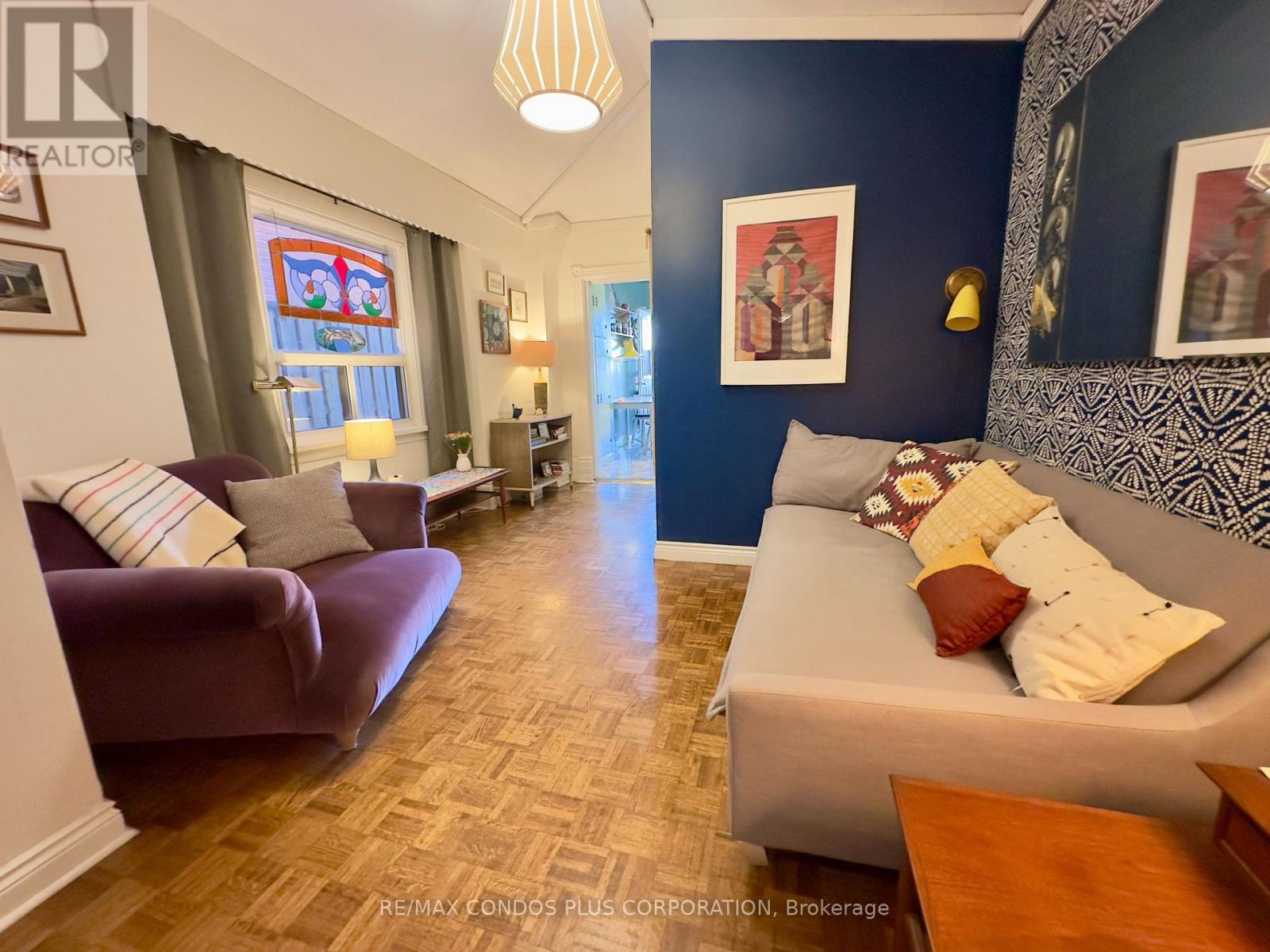 548 Roxton Road, Toronto, Ontario  M6G 3R4 - Photo 4 - C12379408