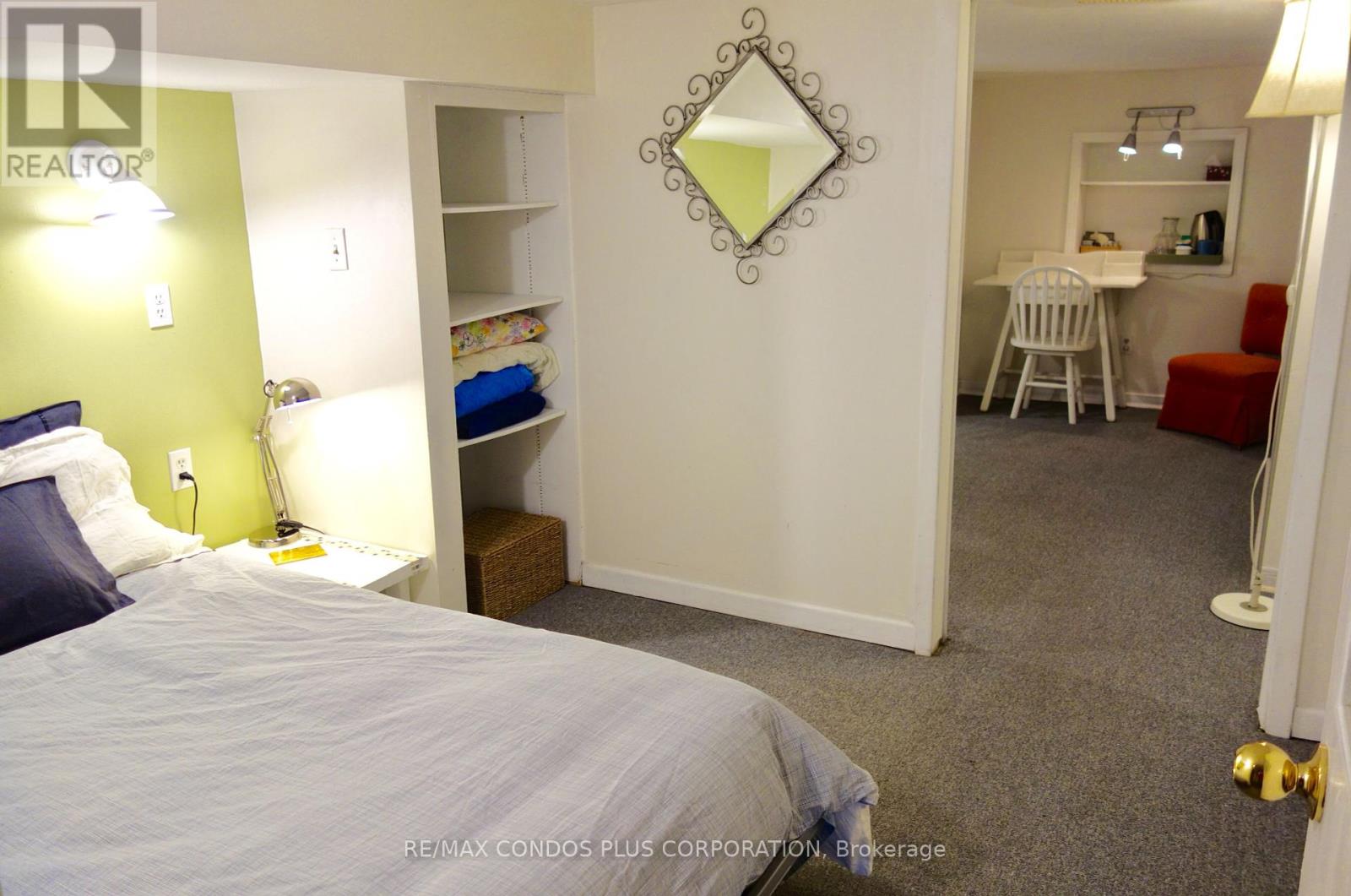 548 Roxton Road, Toronto, Ontario  M6G 3R4 - Photo 9 - C12379408