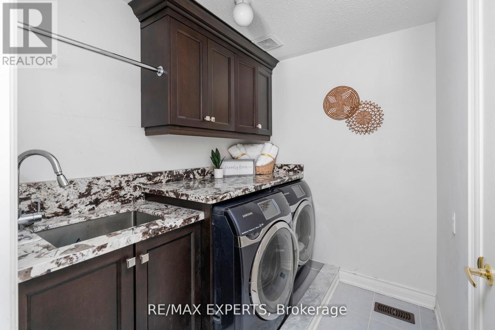 72 Foshan Avenue, Markham, Ontario  L6C 0P8 - Photo 18 - N12381943
