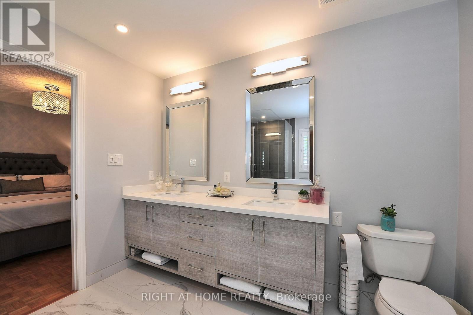 11 Giovanni Way, Vaughan, Ontario  L4H 1R7 - Photo 17 - N12381948