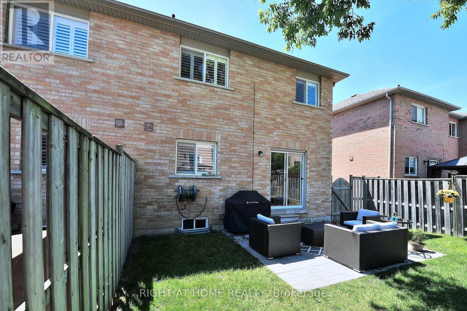 11 Giovanni Way, Vaughan, Ontario  L4H 1R7 - Photo 25 - N12381948