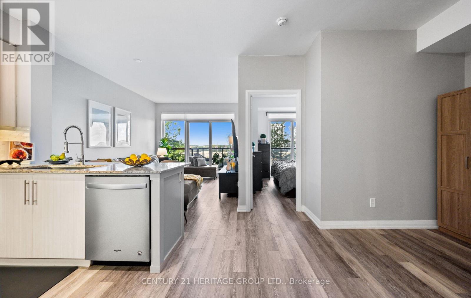 406 - 65 Oneida Crescent, Richmond Hill (Langstaff), Ontario  L4B 0G9 - Photo 5 - N12382083