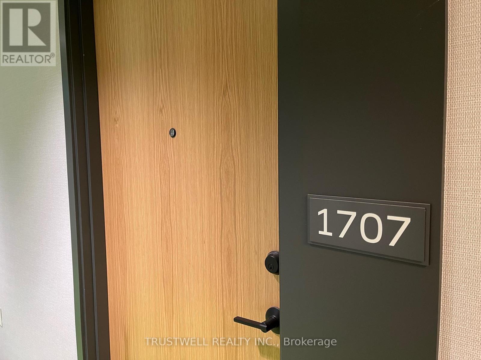 1707 - 2495 Eglinton Avenue W, Mississauga, Ontario  L5M 2V8 - Photo 2 - W12381925