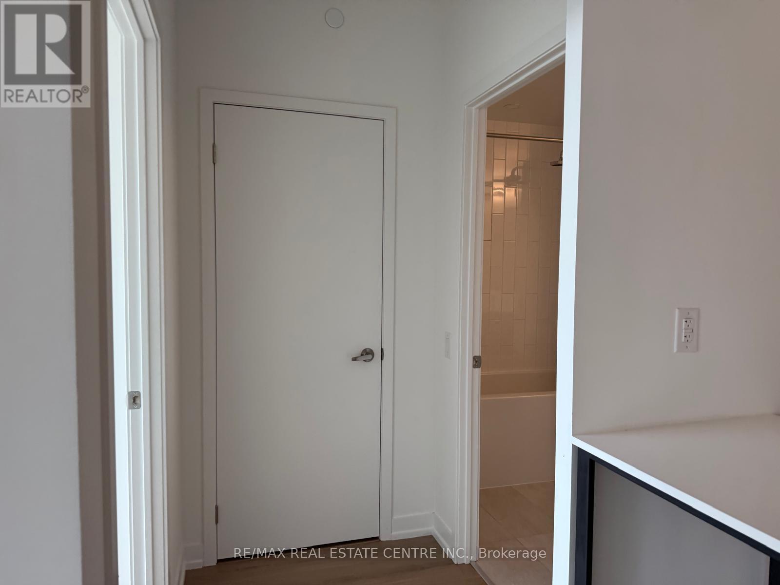 1118 - 2485 Eglinton Avenue W, Mississauga, Ontario  L5M 2V8 - Photo 10 - W12381979