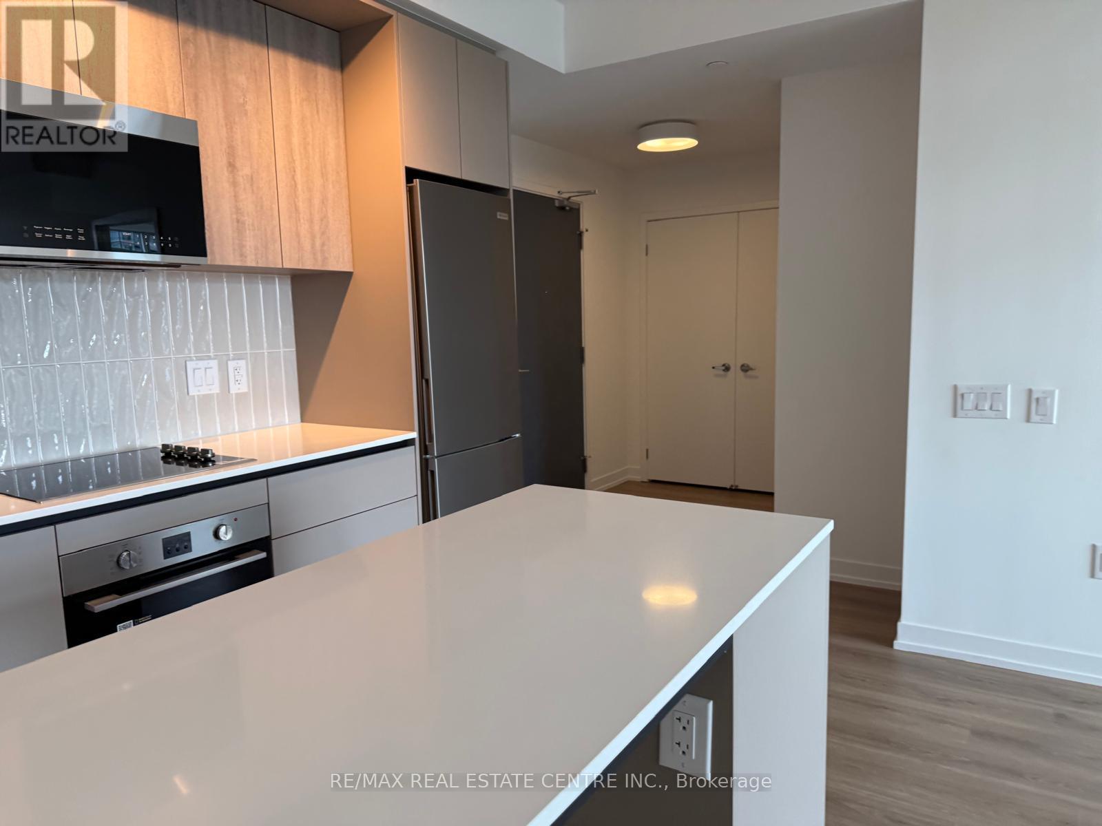 1118 - 2485 Eglinton Avenue W, Mississauga, Ontario  L5M 2V8 - Photo 3 - W12381979