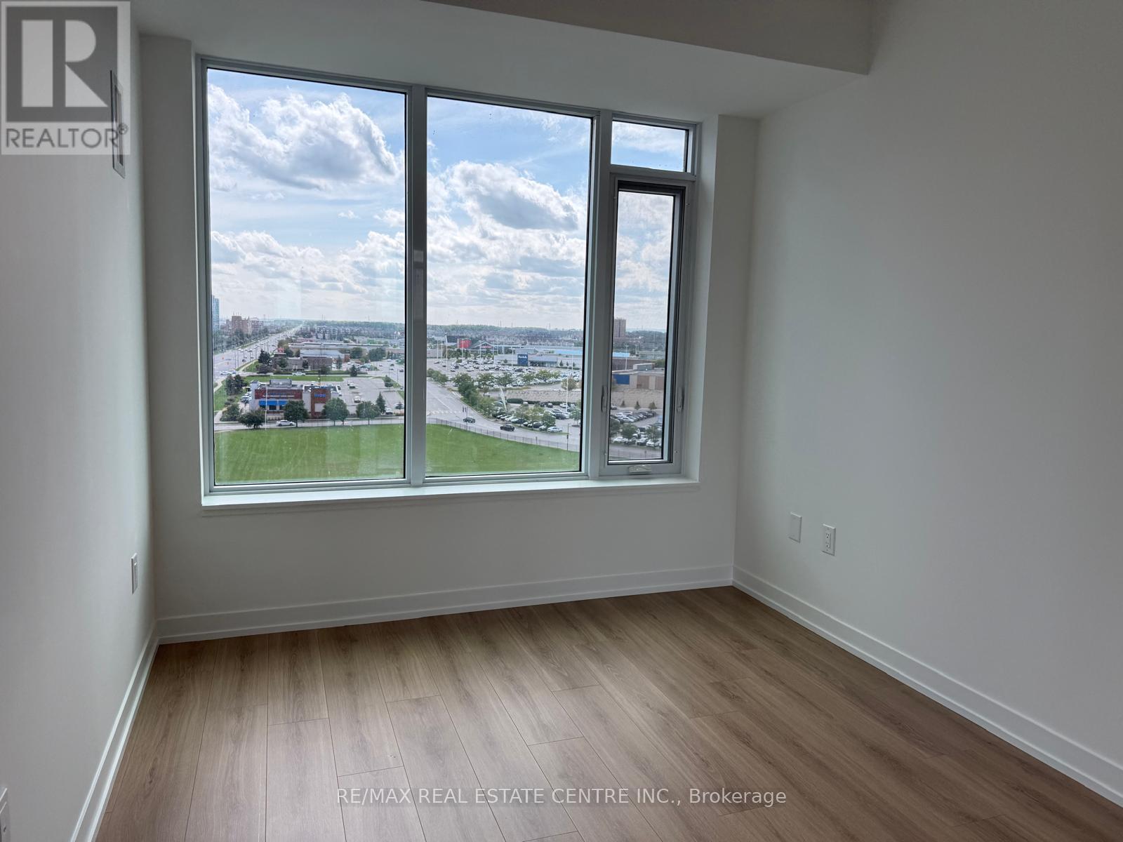 1118 - 2485 Eglinton Avenue W, Mississauga, Ontario  L5M 2V8 - Photo 6 - W12381979