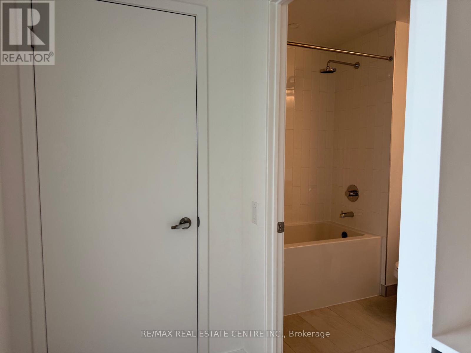 1118 - 2485 Eglinton Avenue W, Mississauga, Ontario  L5M 2V8 - Photo 9 - W12381979