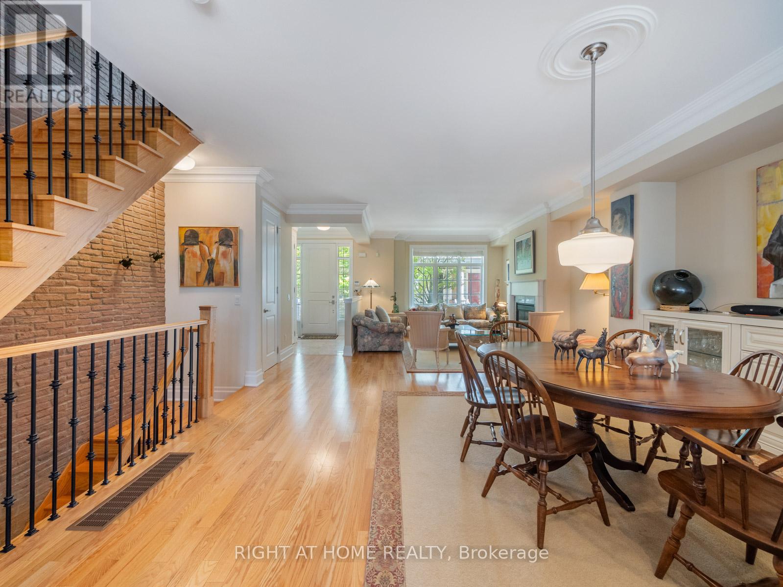 26 - 2369 Ontario Street, Oakville, Ontario  L6L 1A6 - Photo 10 - W12382009