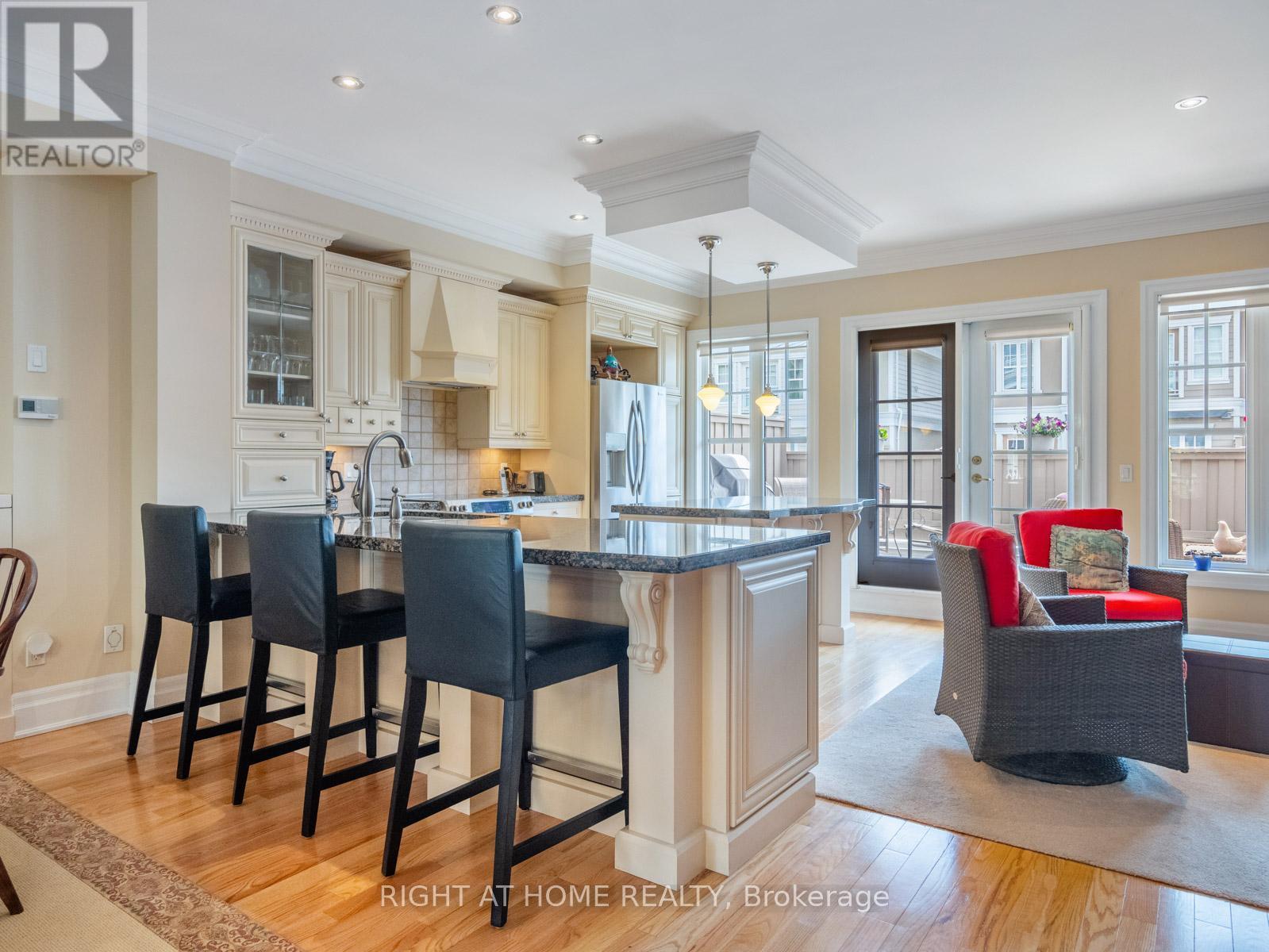 26 - 2369 Ontario Street, Oakville, Ontario  L6L 1A6 - Photo 11 - W12382009