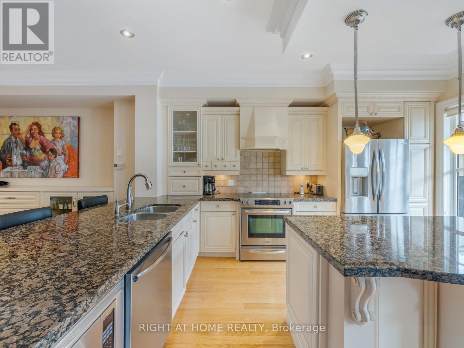 26 - 2369 Ontario Street, Oakville, Ontario  L6L 1A6 - Photo 14 - W12382009
