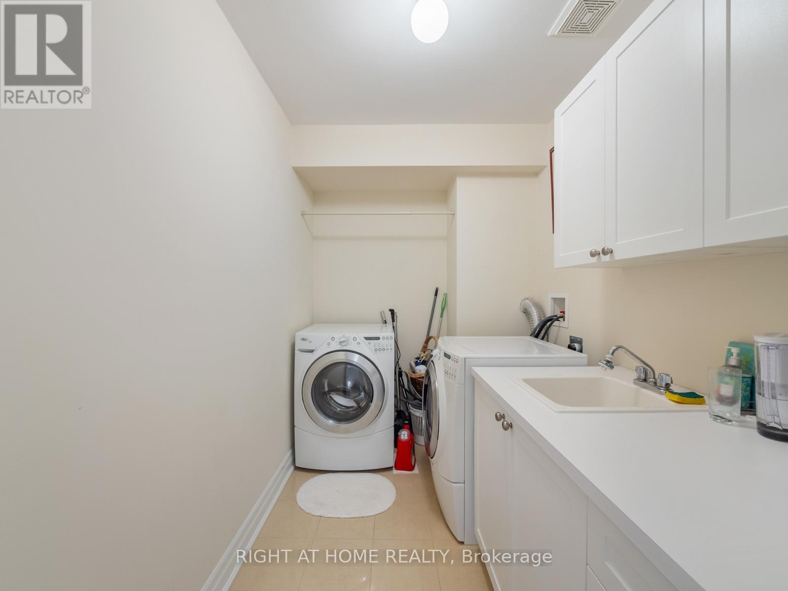 26 - 2369 Ontario Street, Oakville, Ontario  L6L 1A6 - Photo 37 - W12382009