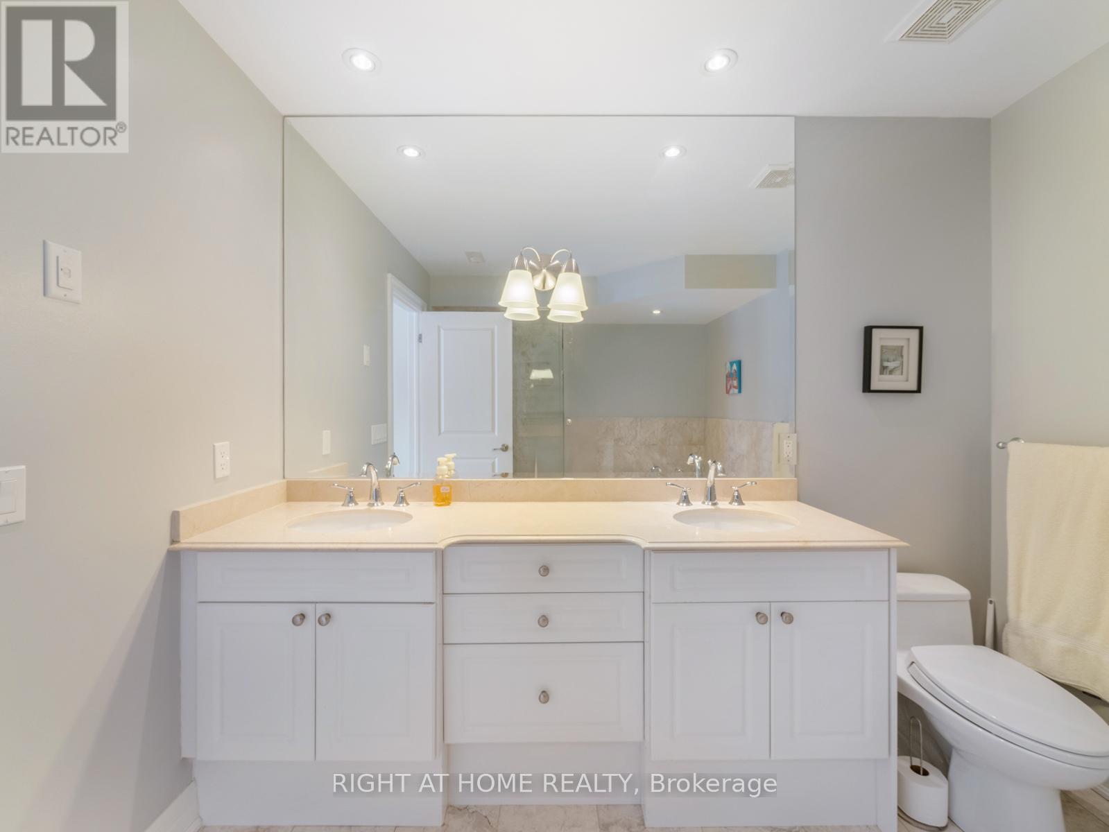 26 - 2369 Ontario Street, Oakville, Ontario  L6L 1A6 - Photo 42 - W12382009