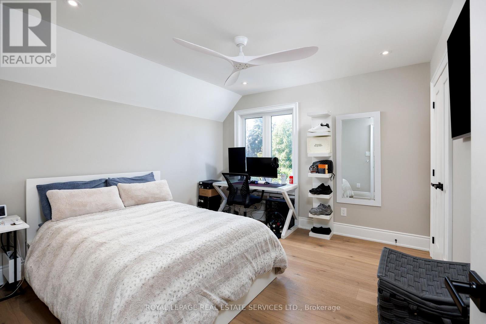 1483 The Links Drive, Oakville (Ga Glen Abbey), Ontario  L6M 2P2 - Photo 30 - W12382073