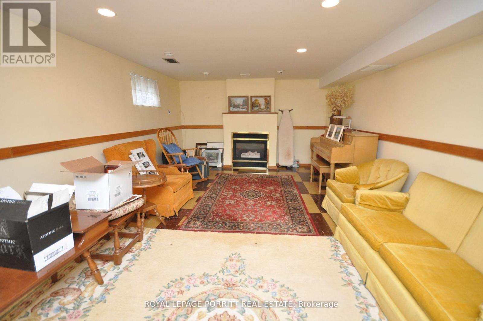 42 Ecker Drive, Toronto, Ontario  M8W 2P4 - Photo 11 - W12382079