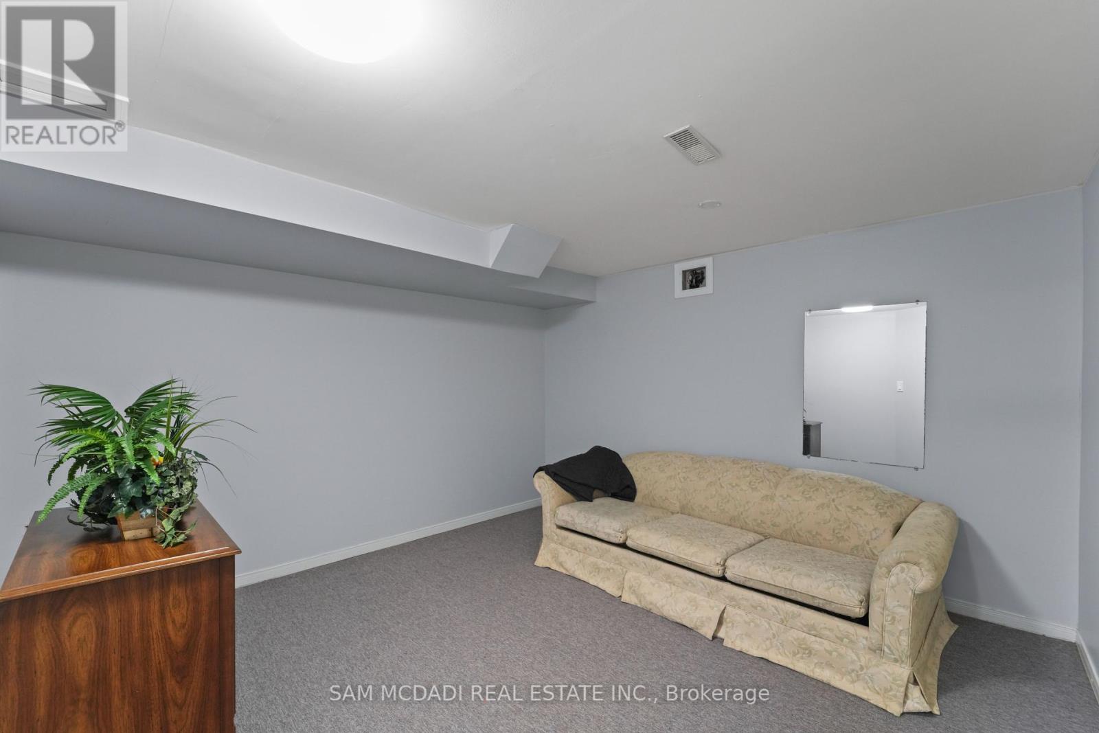 2032 Shannon Drive, Mississauga, Ontario  L5H 3W3 - Photo 41 - W12382085