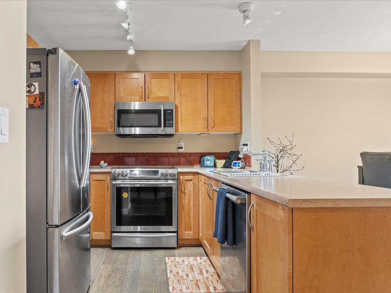 310 15621 Marine Drive, White Rock, British Columbia  V4B 1E1 - Photo 7 - R3042406