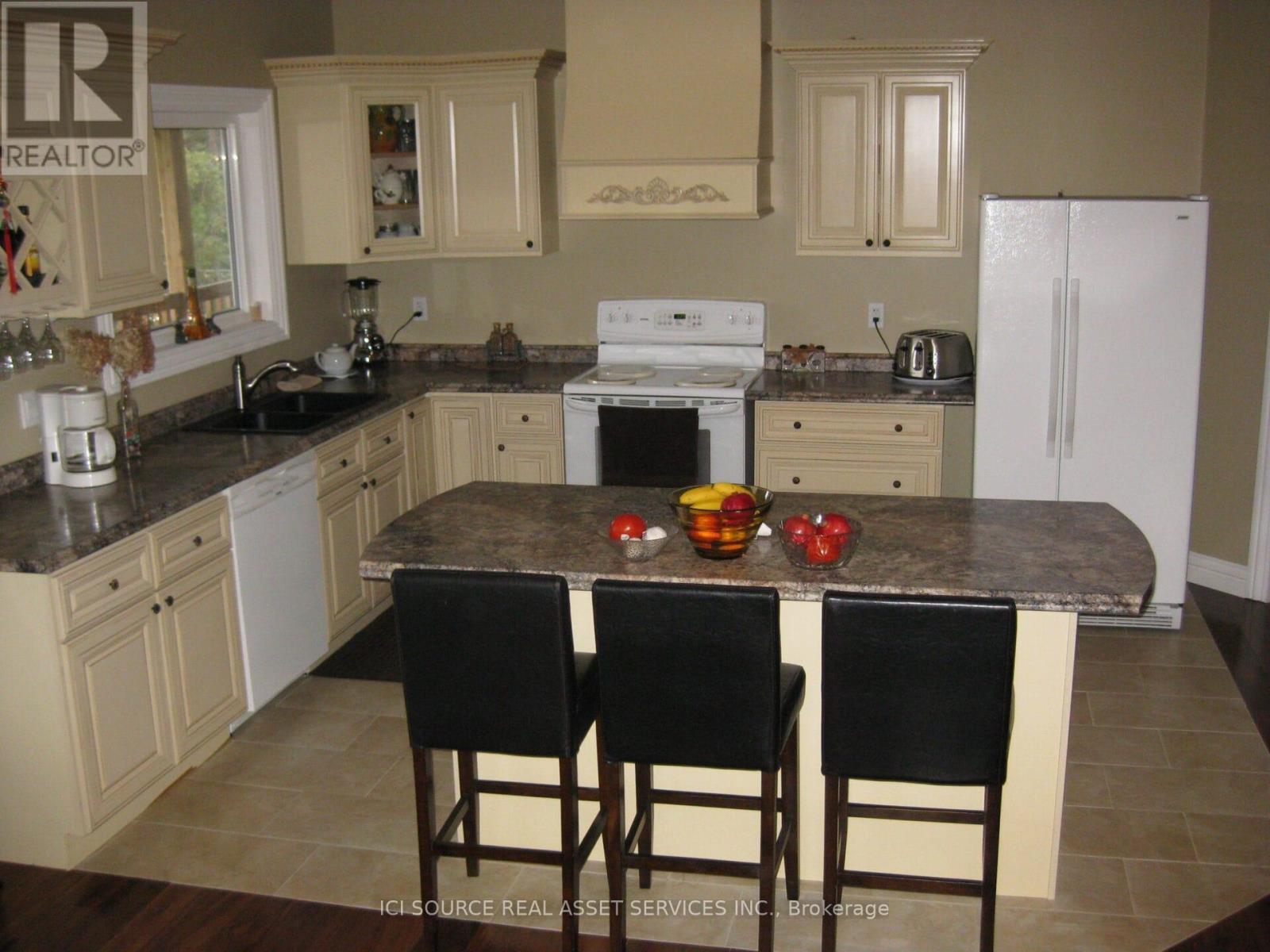2687 Hwy 11 N, Unorganized Townships, Ontario  P0H 1T0 - Photo 29 - X12381921