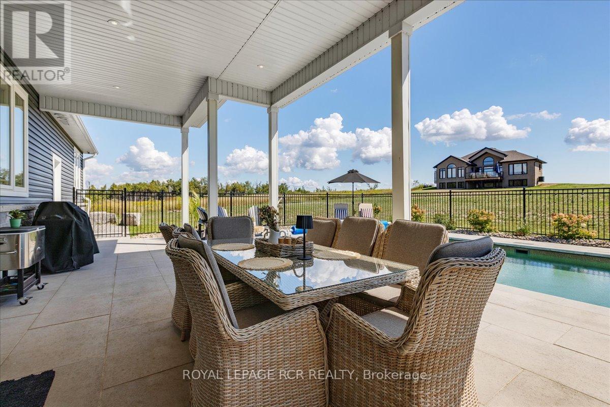 3 Nipigon Street, Kawartha Lakes (Verulam), Ontario  K0M 1N0 - Photo 32 - X12381940