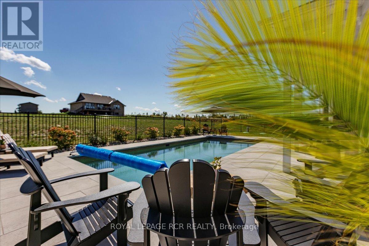 3 Nipigon Street, Kawartha Lakes (Verulam), Ontario  K0M 1N0 - Photo 38 - X12381940