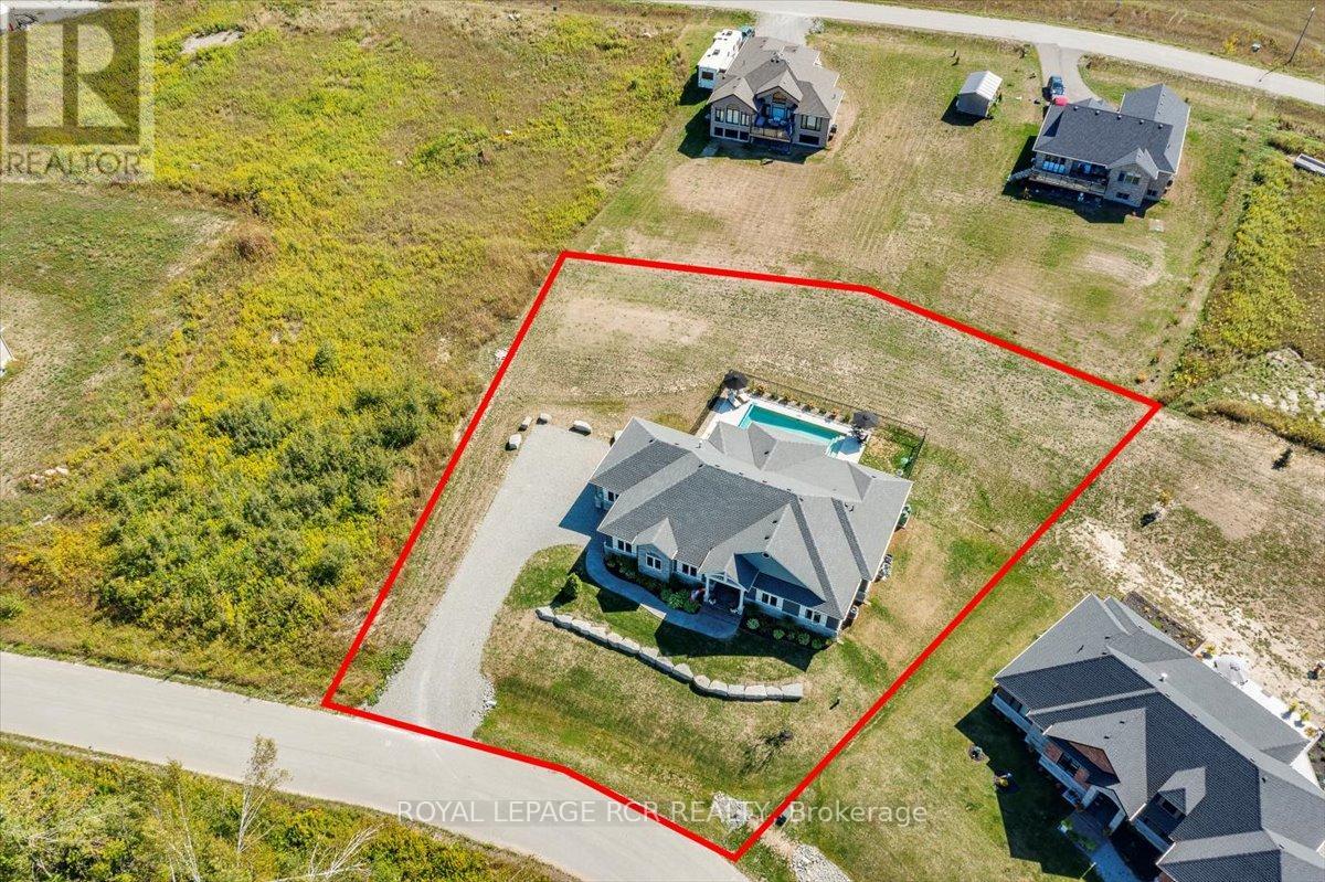 3 Nipigon Street, Kawartha Lakes (Verulam), Ontario  K0M 1N0 - Photo 45 - X12381940