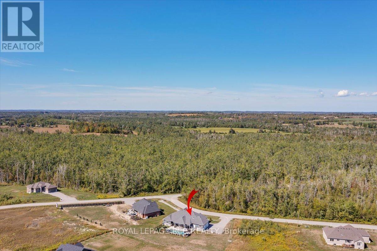 3 Nipigon Street, Kawartha Lakes (Verulam), Ontario  K0M 1N0 - Photo 48 - X12381940
