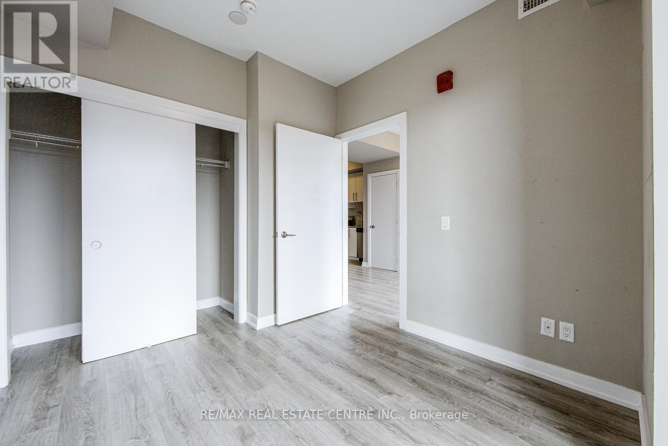 313 - 10 Esplanade Lane, Grimsby (Grimsby Beach), Ontario  L3M 0H1 - Photo 22 - X12381961