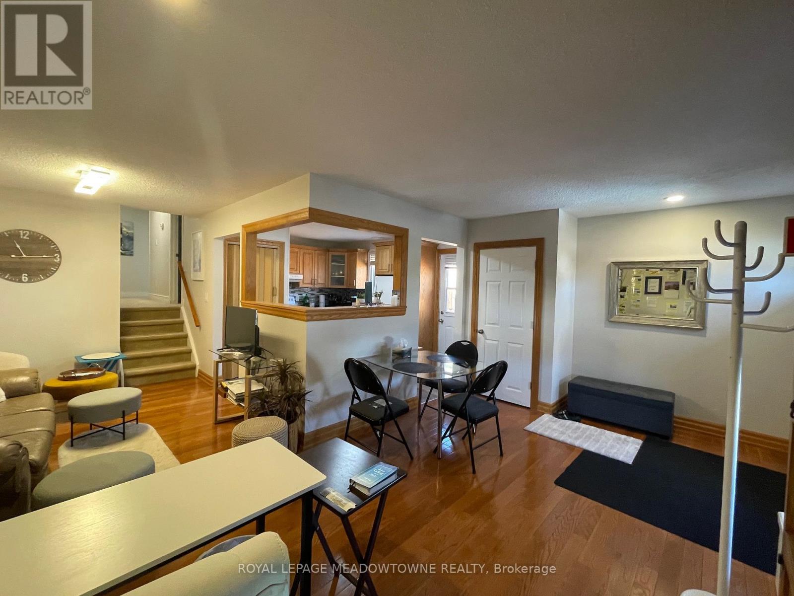 7010 Bonnie Street, Niagara Falls, Ontario  L2G 7L1 - Photo 3 - X12381999