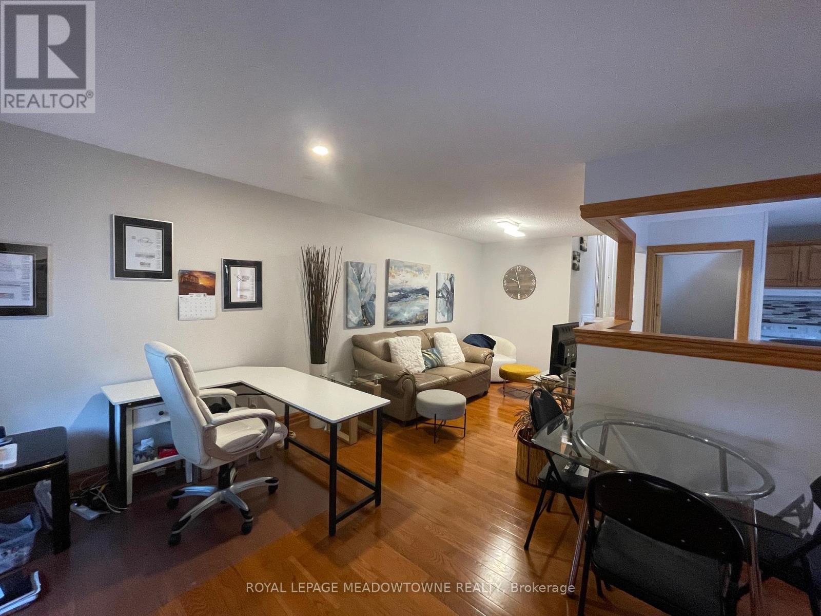 7010 Bonnie Street, Niagara Falls, Ontario  L2G 7L1 - Photo 4 - X12381999