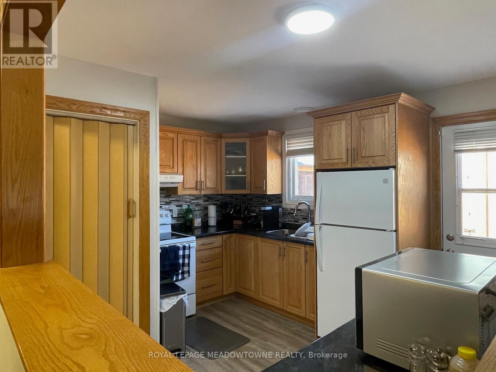 7010 Bonnie Street, Niagara Falls, Ontario  L2G 7L1 - Photo 6 - X12381999