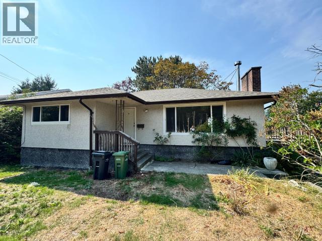 4635 FERNWOOD AVE, Powell River, British Columbia