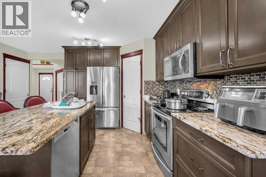 117 Douglas Ridge Circle Se, Calgary, Alberta  T2Z 3C2 - Photo 8 - A2253824