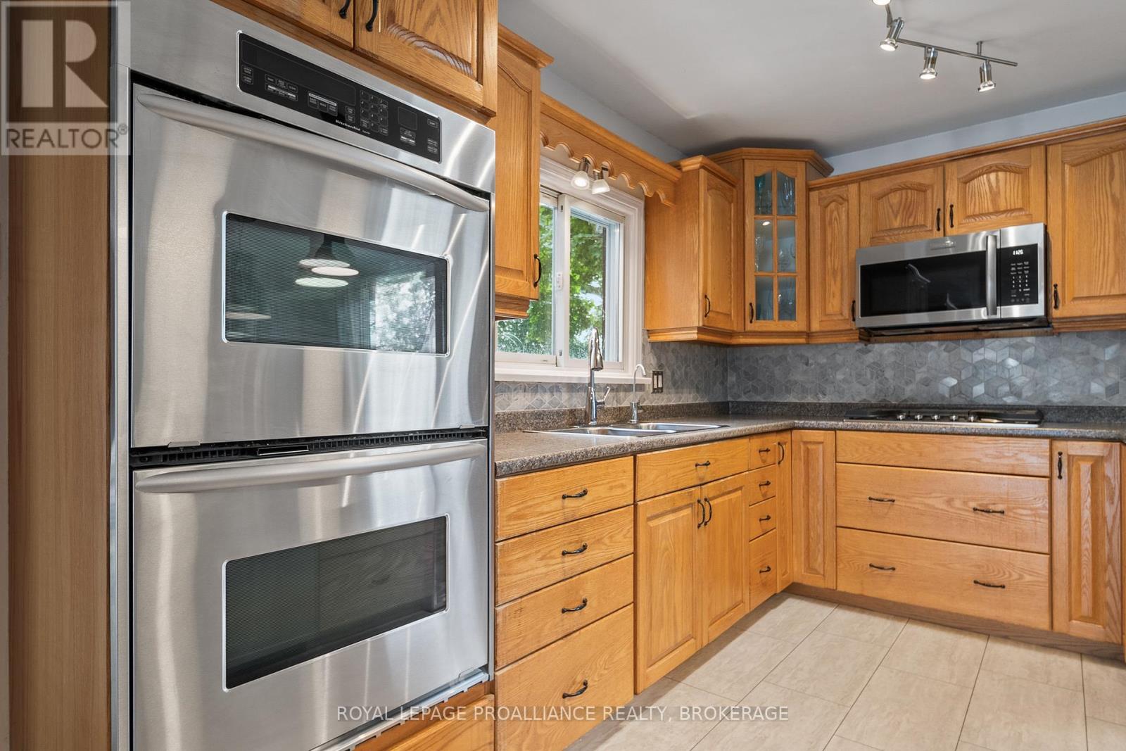 157 Unger Island Road, Greater Napanee, Ontario  K7R 3L1 - Photo 12 - X12345285