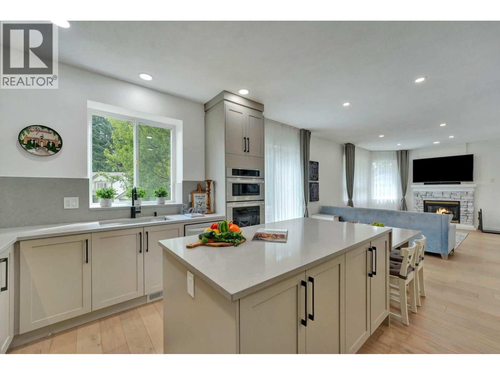 2501 Mica Place, Coquitlam, British Columbia  V3E 3K7 - Photo 5 - R3043585