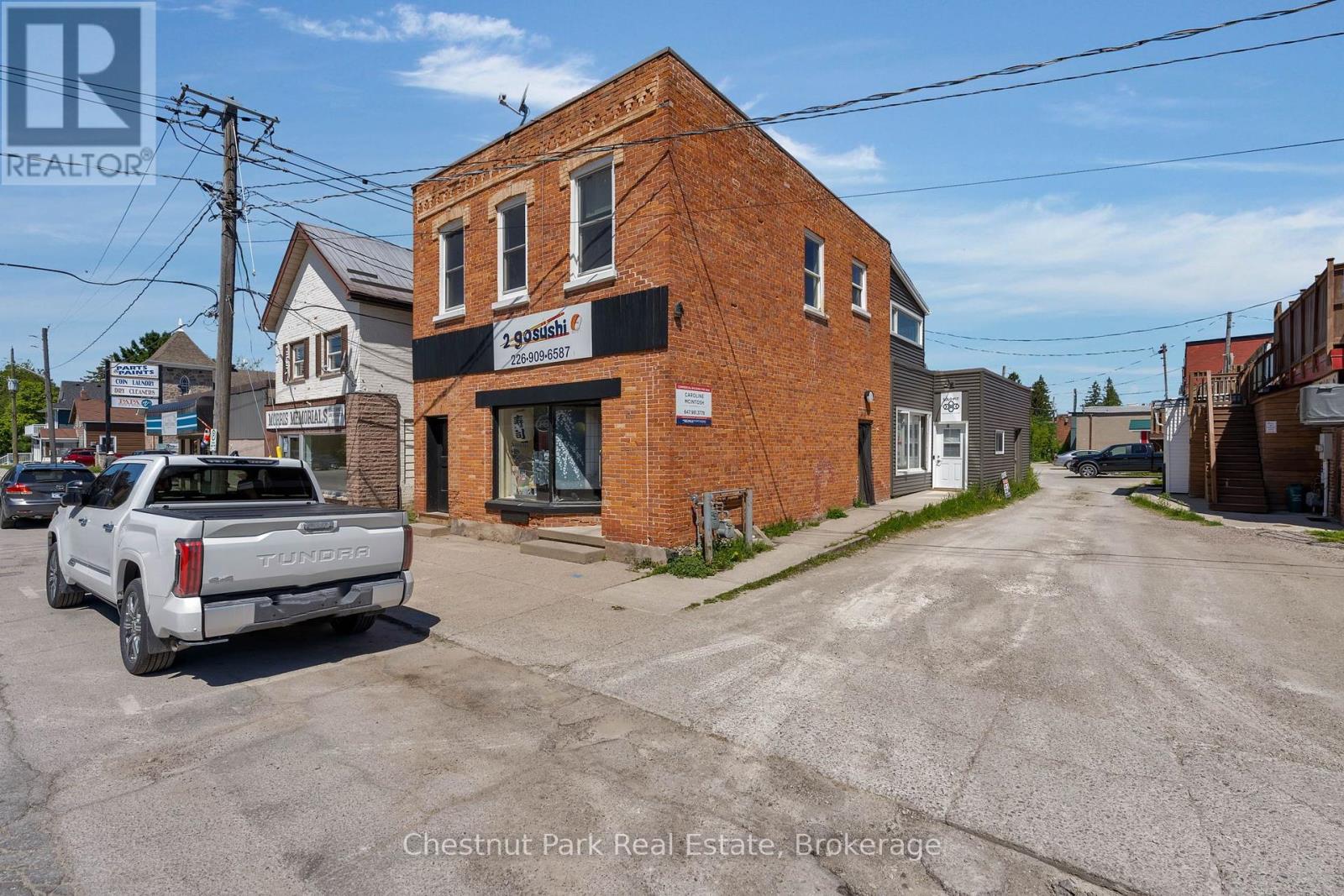 16 Trowbridge Street W, Meaford, Ontario  N4L 1N2 - Photo 1 - X12382170