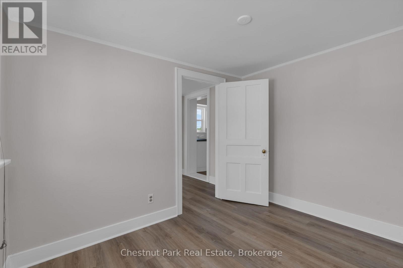 16 Trowbridge Street W, Meaford, Ontario  N4L 1N2 - Photo 18 - X12382170