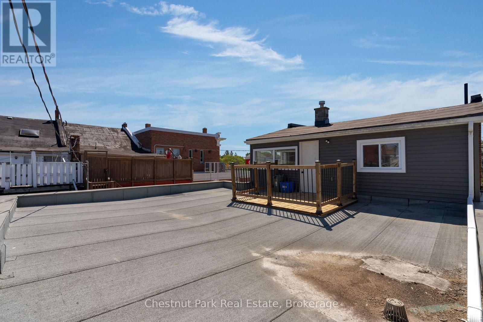 16 Trowbridge Street W, Meaford, Ontario  N4L 1N2 - Photo 21 - X12382170