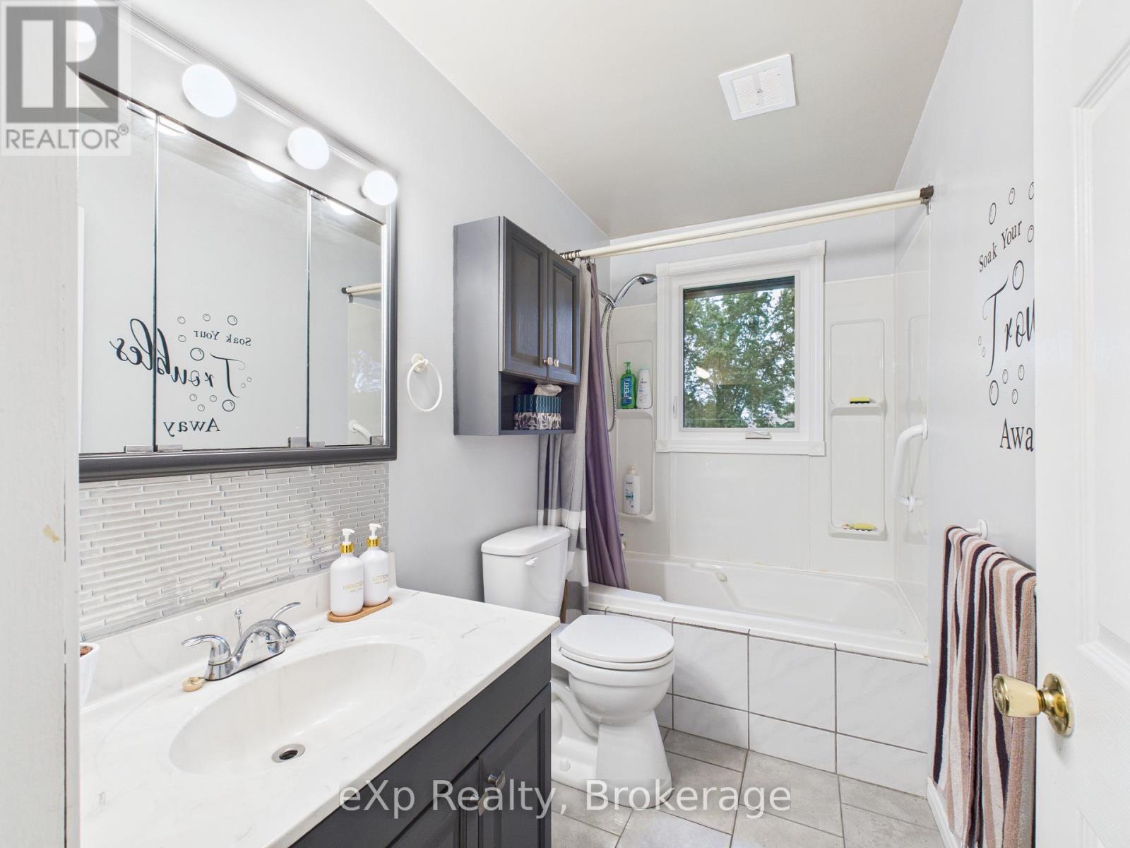 22 Main Street, Kincardine, Ontario  N0G 2T0 - Photo 20 - X12382237