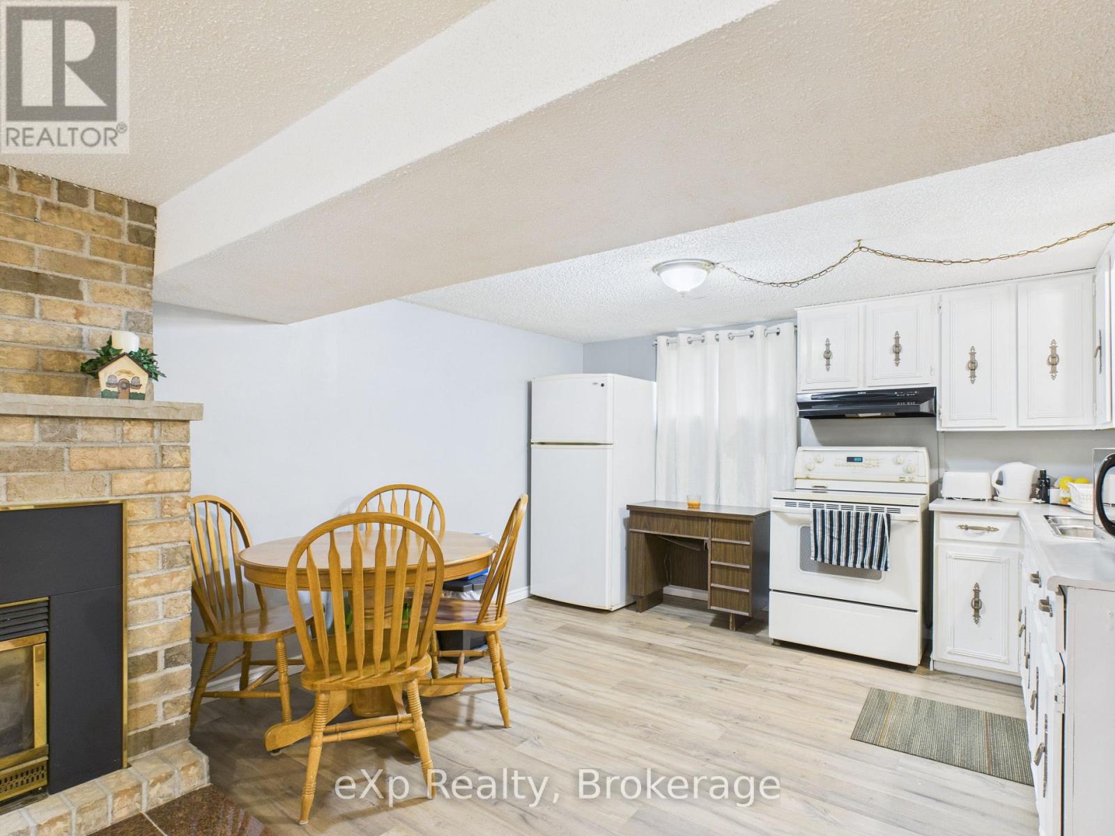 22 Main Street, Kincardine, Ontario  N0G 2T0 - Photo 22 - X12382237