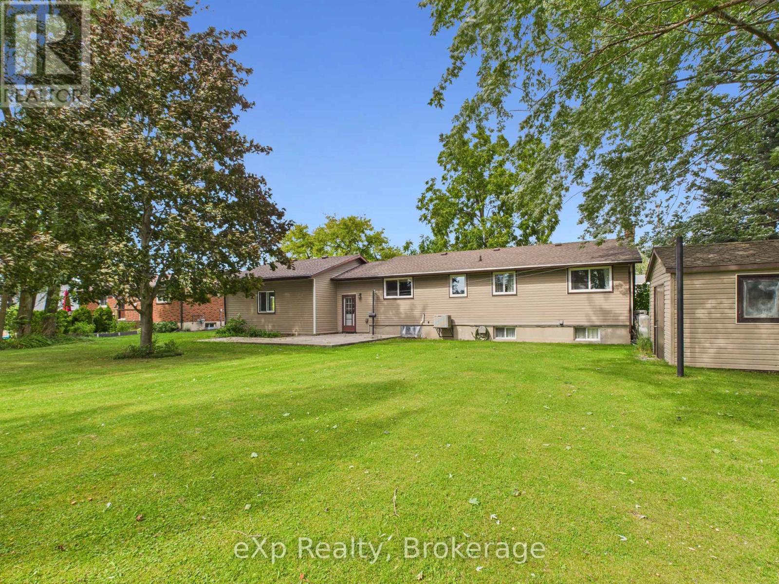 22 Main Street, Kincardine, Ontario  N0G 2T0 - Photo 5 - X12382237