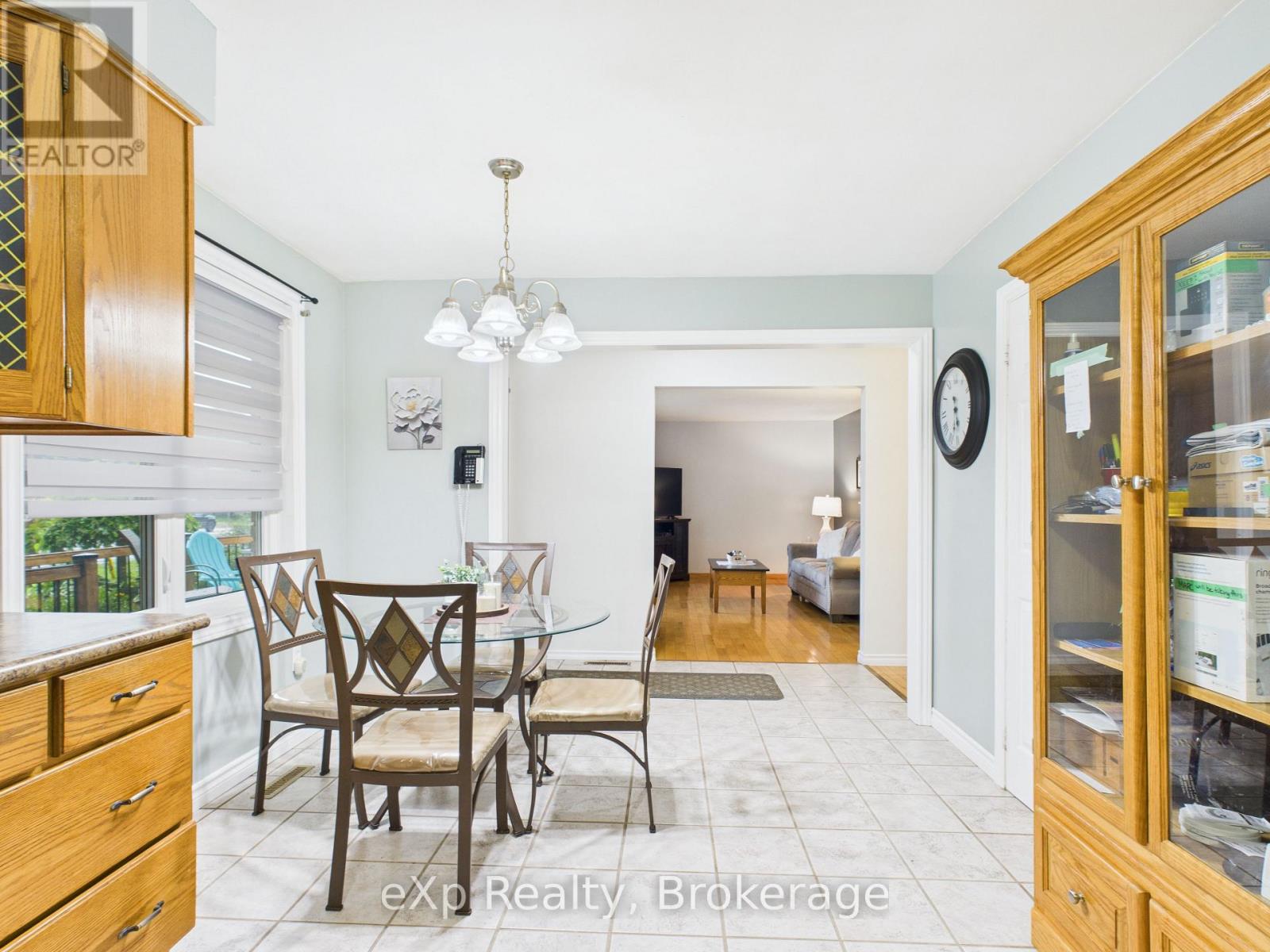 22 Main Street, Kincardine, Ontario  N0G 2T0 - Photo 9 - X12382237