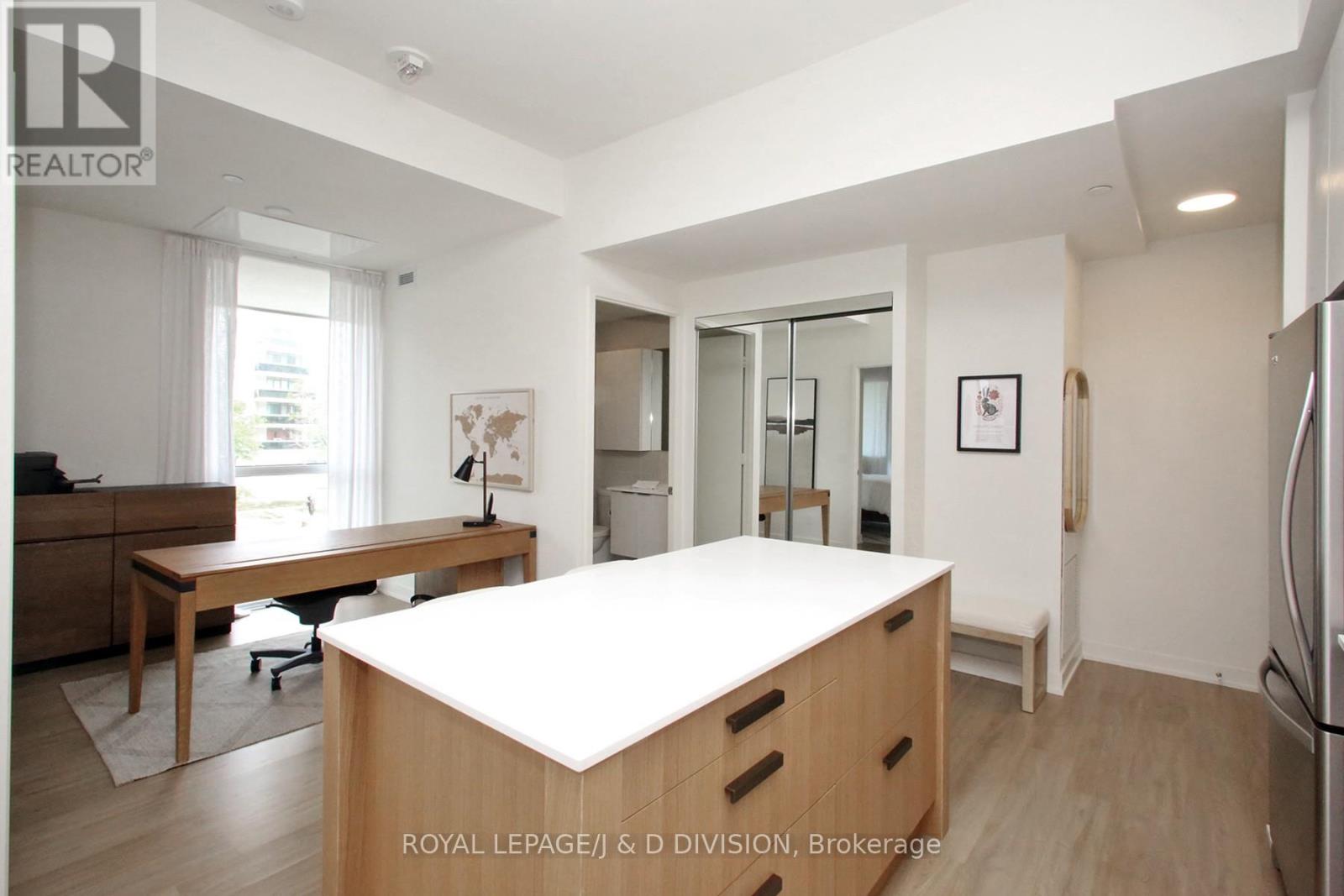305 - 10 Deerlick Court, Toronto (Parkwoods-Donalda), Ontario  M3A 0A7 - Photo 11 - C12382113