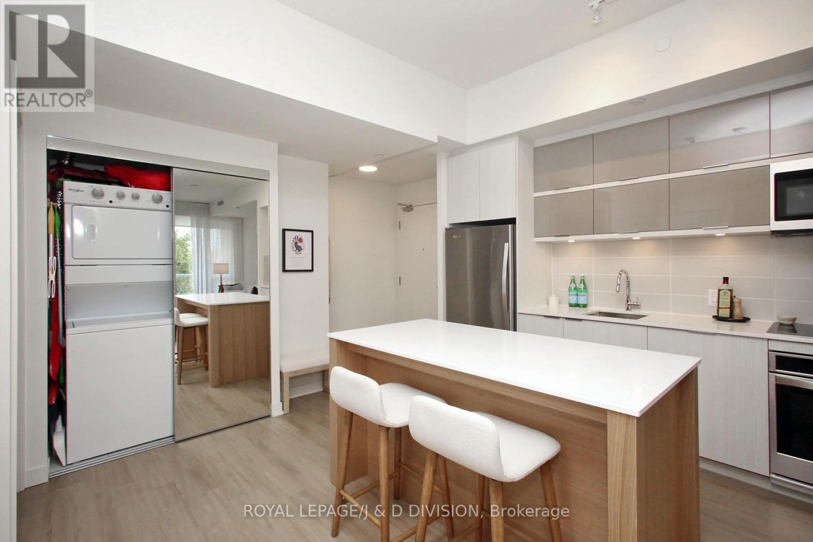 305 - 10 Deerlick Court, Toronto (Parkwoods-Donalda), Ontario  M3A 0A7 - Photo 14 - C12382113