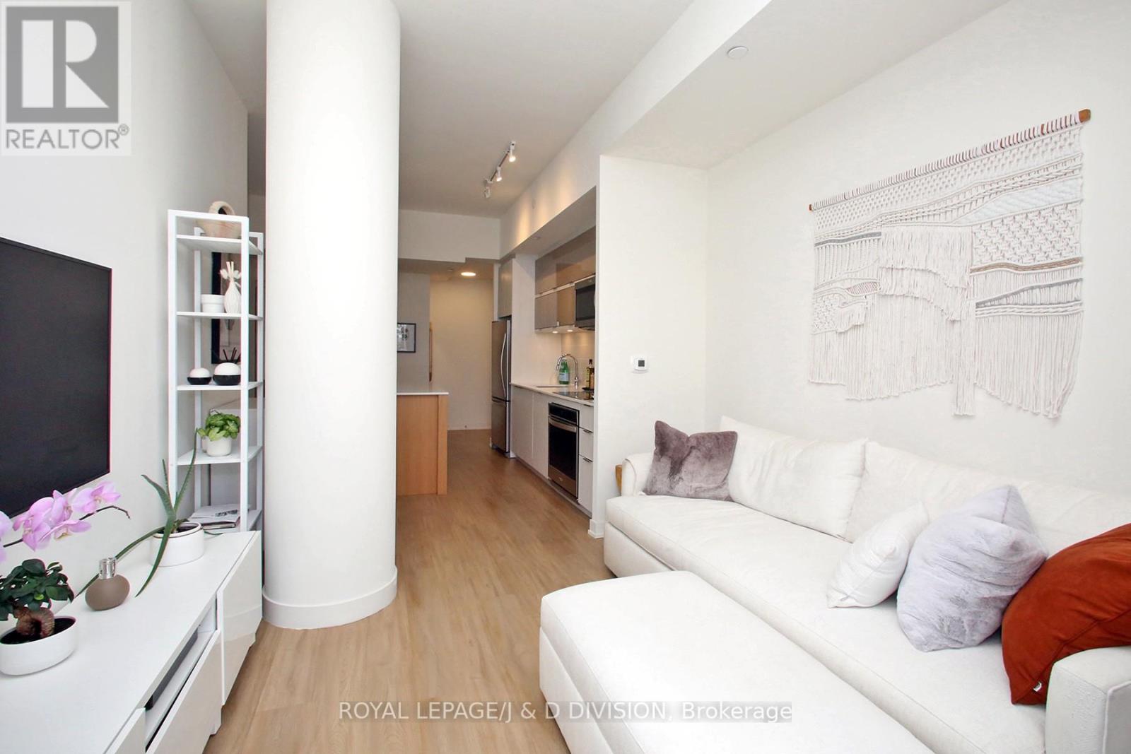 305 - 10 Deerlick Court, Toronto (Parkwoods-Donalda), Ontario  M3A 0A7 - Photo 15 - C12382113